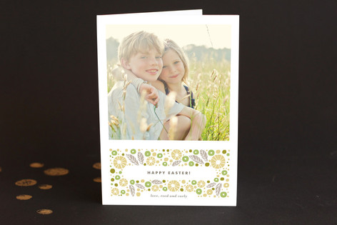 Sparkling Berry Easter Greeting Cards