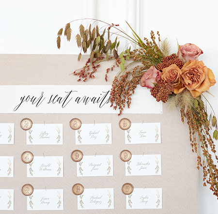 HOW TO CREATE UNIQUE ESCORT CARD DISPLAYS
