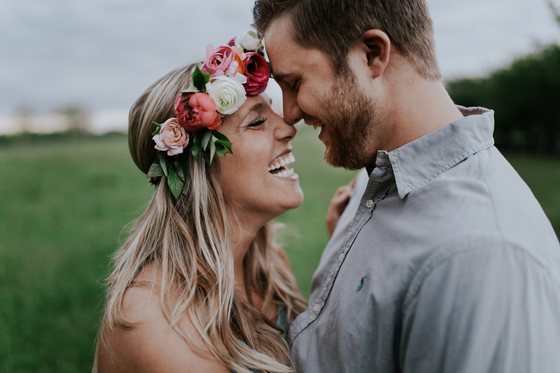 25 Engagement Photo Poses To Capture Your Love Minted 