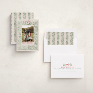 This is a wreath photo christmas cards with standard by Petra Kern called heritage printing on recycled smooth signature in standard