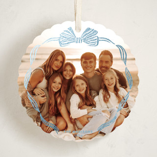 This is a frost holiday card ornaments with foil pressed by Pink House Press called bow frame printing on recycled smooth signature in ornament