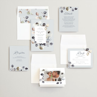 This is a fog wedding invitations with standard by Petra Kern called bella mia printing on signature in standard