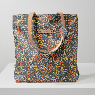 This is a variety custom bags by Kelsey Carlson called cut garden floral in standard