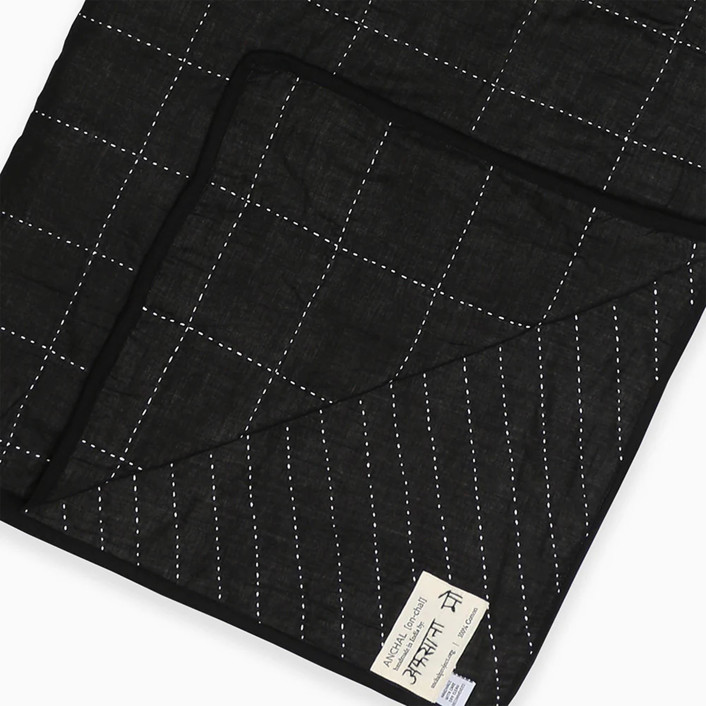 Anchal Naari Quilt Throw - Thumbnail 3