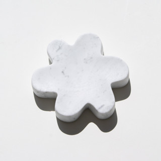 This is a white decorative objects by the parmatile shop called the parmatile shop x notte superbloom catch all in standard