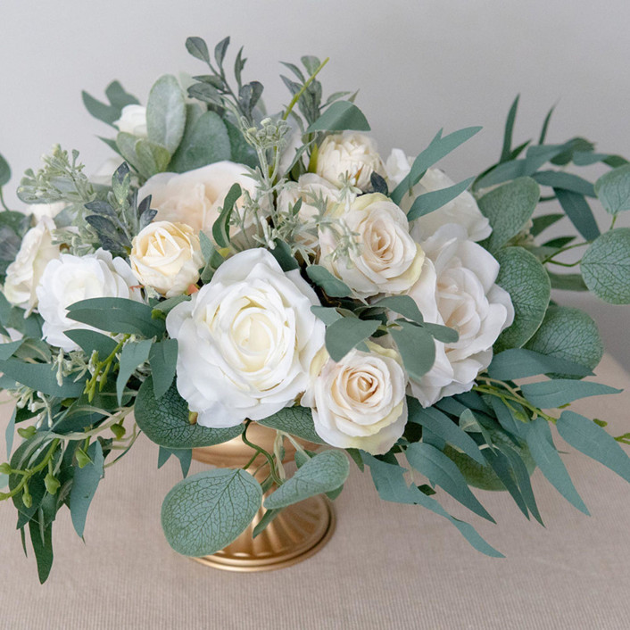 White Classic Centrepiece