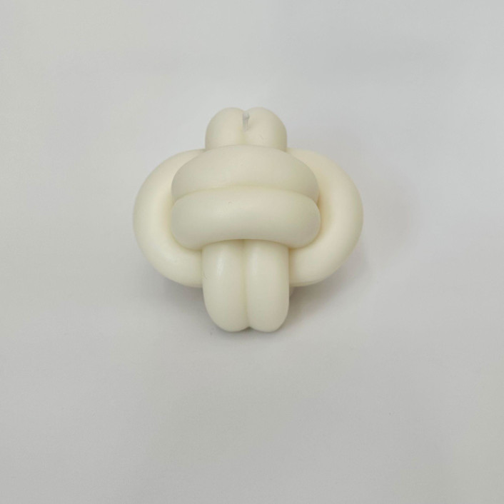 Large White Knot Candle