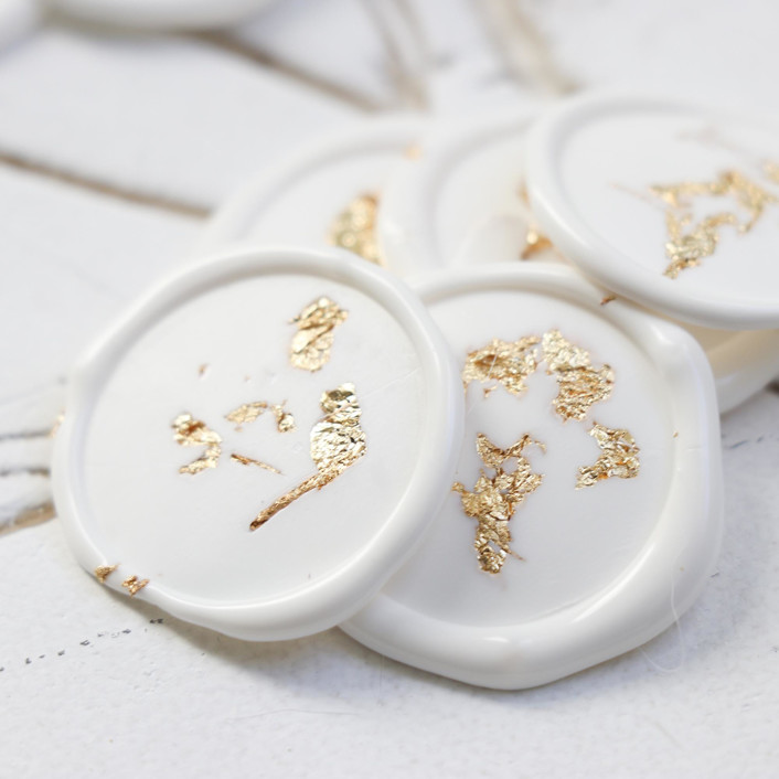 MIN-36C-MXW - White and Gold Wax Seals | Set of 25