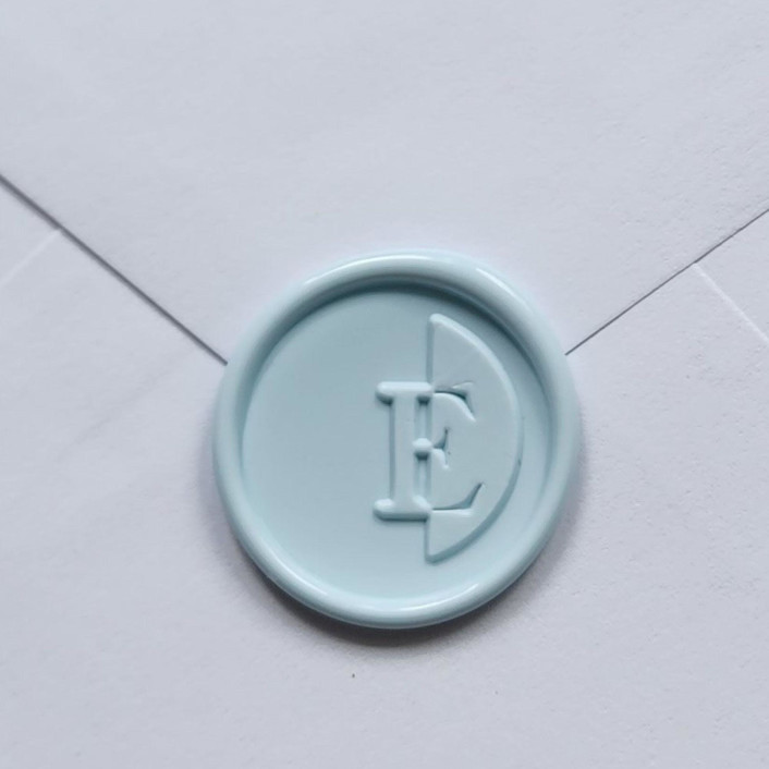 Customizable Color "E" Monogrammed Self-adhesive Wax Seals, Set of 5