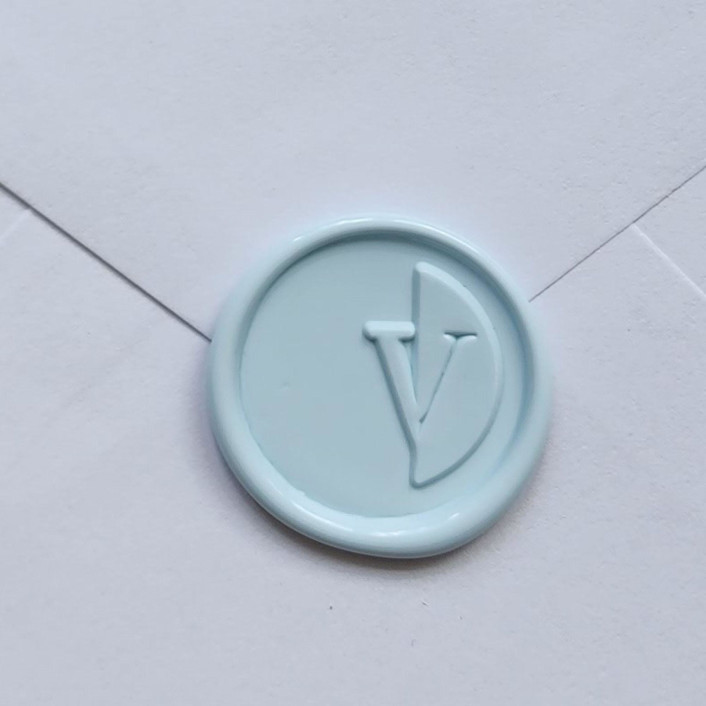 Customizable Color "V" Monogrammed Self-adhesive Wax Seals, Set of 5